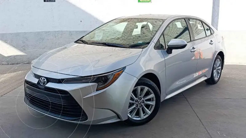Foto Toyota Corolla LE Aut usado (2024) color Plata financiado en mensualidades(enganche $90,200 mensualidades desde $8,898)