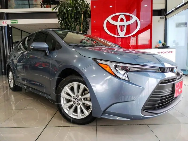 Foto Toyota Corolla XLE Aut usado (2023) color Gris precio $439,000