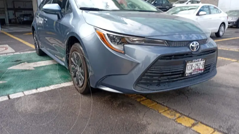 Foto Toyota Corolla Base Aut usado (2024) color Azul Acero precio $388,000