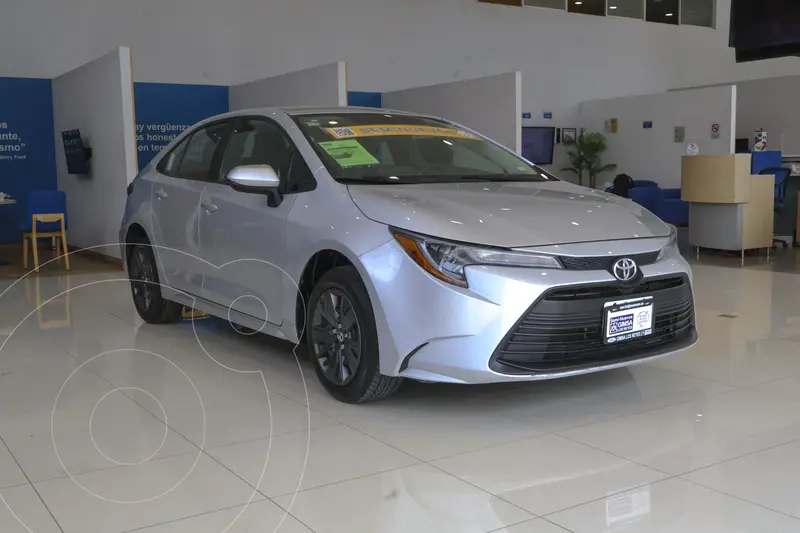 Foto Toyota Corolla Base Aut usado (2024) color Plata financiado en mensualidades(enganche $101,500 mensualidades desde $7,820)