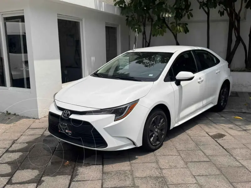 Foto Toyota Corolla Base Aut usado (2023) color Blanco precio $360,000
