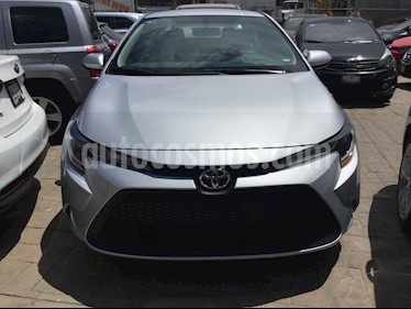 Toyota Corolla Base Aut usado (2020) color Plata precio $300,000