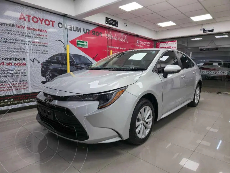Foto Toyota Corolla LE Aut usado (2024) color Plata financiado en mensualidades(enganche $87,802 mensualidades desde $8,662)