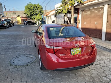 Toyota Corolla LE 1.8L Aut usado (2015) color Rojo precio $179,000