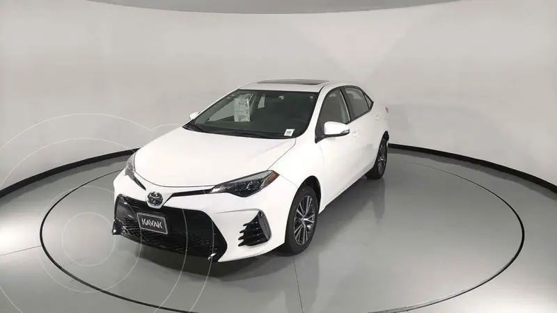 Foto Toyota Corolla SE usado (2018) color Blanco precio $345,999