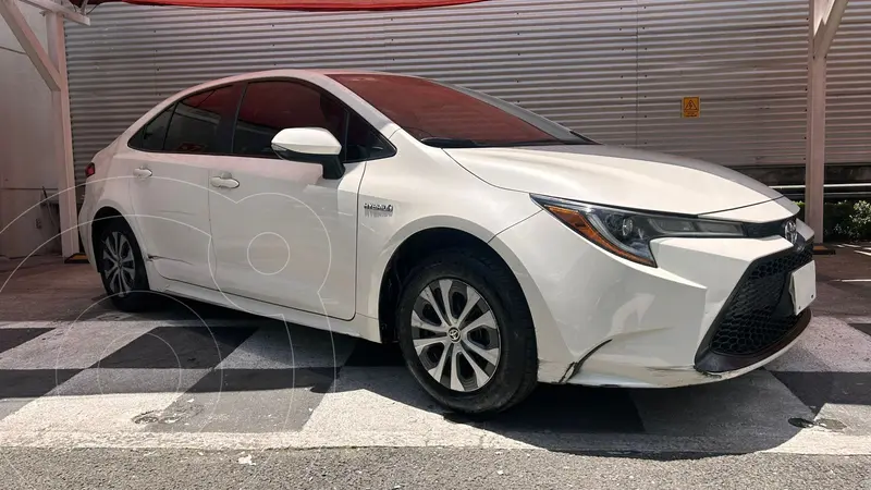 Foto Toyota Corolla LE Aut usado (2020) color Blanco precio $320,000