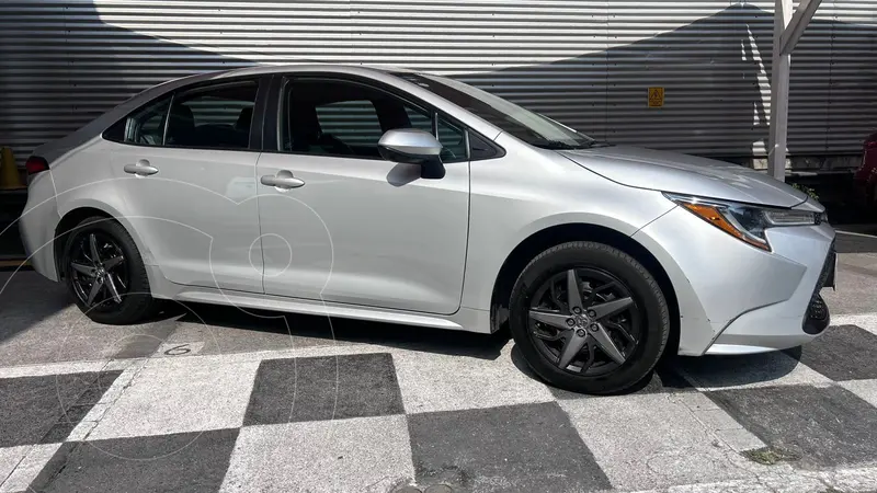 Foto Toyota Corolla Base Aut usado (2021) color plateado financiado en mensualidades(enganche $123,310 mensualidades desde $5,297)
