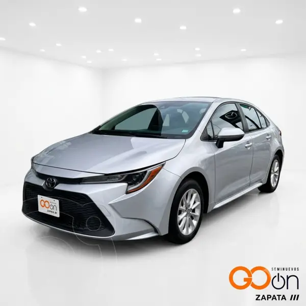 Foto Toyota Corolla LE Aut usado (2022) color TOYCOPLATA CLARO precio $330,000