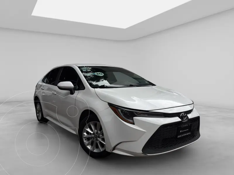 Foto Toyota Corolla LE Aut usado (2020) color Blanco precio $270,000