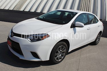 Toyota Corolla Base Aut usado (2015) color Blanco precio $1,985,000