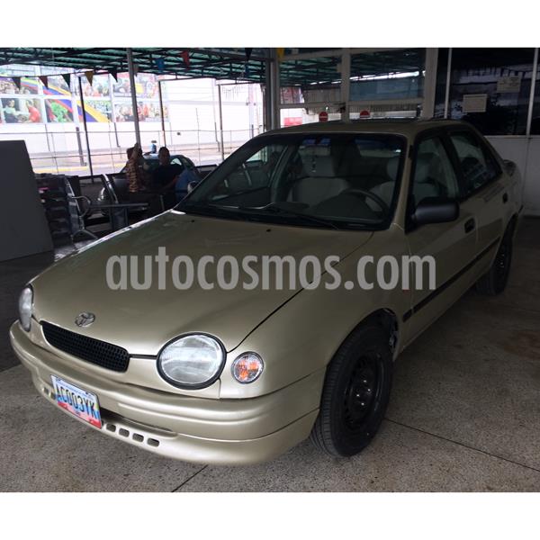 Toyota Corolla Xli Sinc. 1.6 usado (2000) color Bronce precio BoF3.200