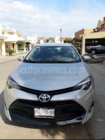 Foto venta Auto Seminuevo Toyota Corolla XLE 1.8L Aut (2017) color Plata precio $255,000