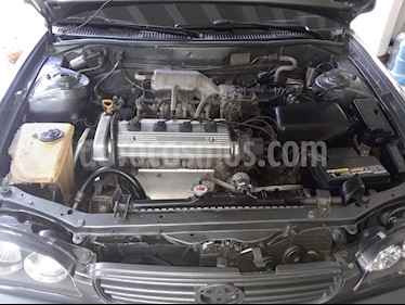 Toyota Corolla Xli Sinc. 1.6 usado (2001) color Gris precio u$s2.600
