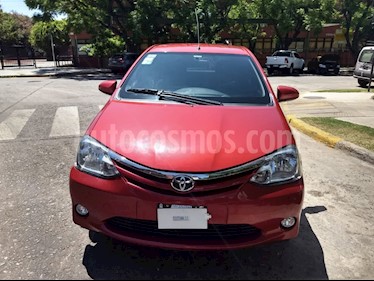 Toyota Etios Hatchback - usado (2014) color Rojo precio $575.000