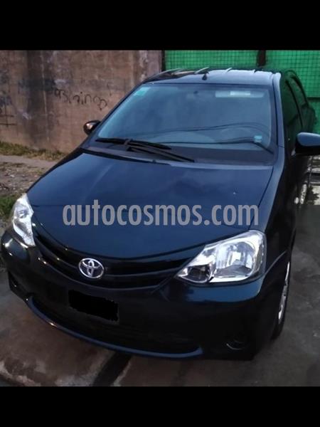 foto Toyota Etios Hatchback XS usado (2016) color Azul precio $640.000
