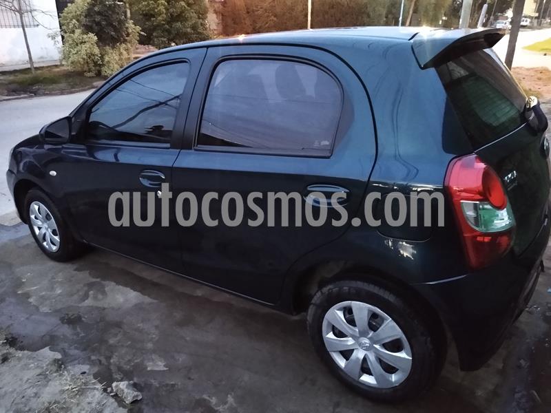 Toyota Etios Hatchback XS usado (2016) color Azul precio $640.000