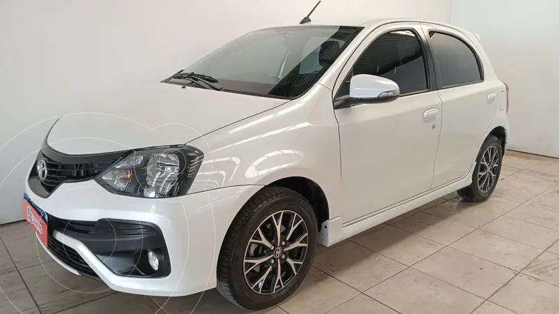 Foto Toyota Etios Hatchback XLS Aut usado (2018) color Blanco financiado en cuotas(anticipo $3.400.000)