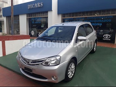 foto Toyota Etios Hatchback XLS usado (2014) color Gris Claro precio $450.000