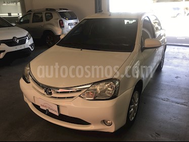 Toyota Etios Hatchback XLS usado (2014) color Blanco precio $485.000