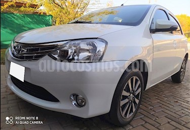 Toyota Etios Hatchback Platinum 2015/2016 usado (2016) color Rojo precio $745.000