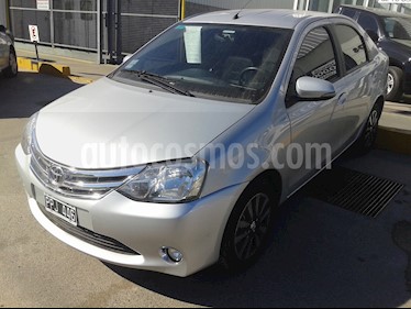 Foto venta Auto usado Toyota Etios Hatchback Platinum (2016) color Plata precio $199.200