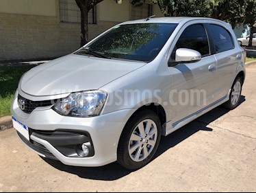 Foto venta Auto usado Toyota Etios Hatchback XLS 2016/17 (2017) color Gris Plata precio $440.000