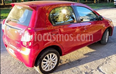 Foto venta Auto usado Toyota Etios Hatchback XLS (2013) color Rojo precio $300.000