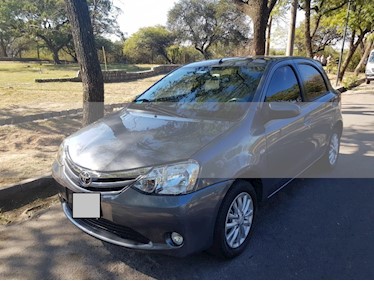 Foto venta Auto usado Toyota Etios Hatchback XLS (2014) color Gris Oscuro precio $360.000