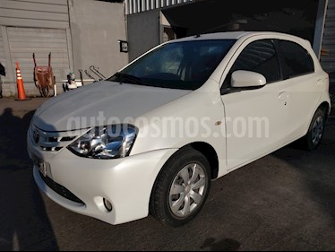 Foto venta Auto usado Toyota Etios Hatchback XS (2015) color Blanco precio $420.000
