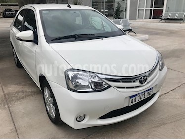 foto Toyota Etios Sedán XLS usado (2016) color Blanco precio $600.000