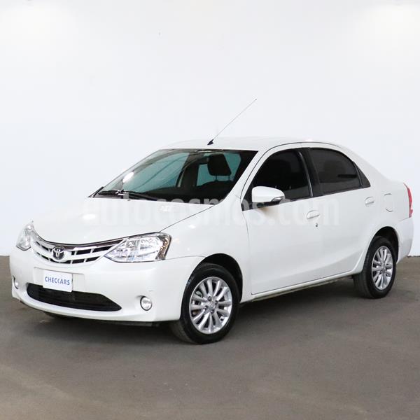 Toyota Etios Sedan XLS 2015/2016 usado (2015) color Blanco precio $875.000