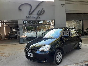 Foto Toyota Etios Sedan XS usado (2015) color Negro precio $470.000
