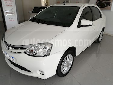 foto Toyota Etios Sedán XLS 2015/2016 usado (2016) color Blanco precio $650.000