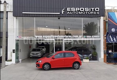 foto Toyota Etios Sedán XLS Aut 2016/17 usado (2018) color Rojo precio $875.000