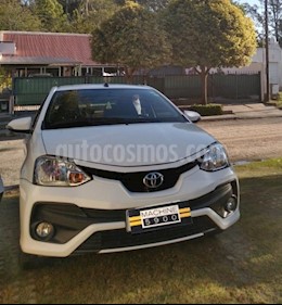Toyota Etios Sedan XLS Aut 2016/17 usado (2017) color Blanco precio $850.000