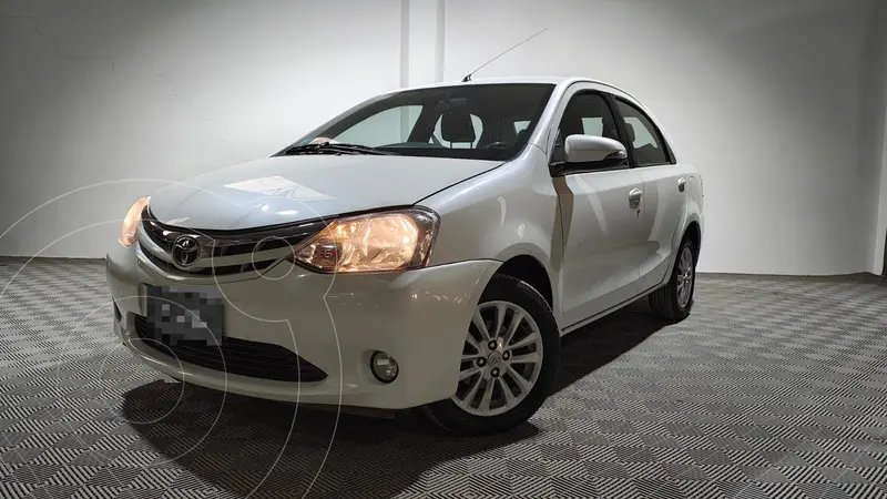 Foto Toyota Etios Sedan XLS 2015/2016 usado (2015) color Blanco precio $15.288.000