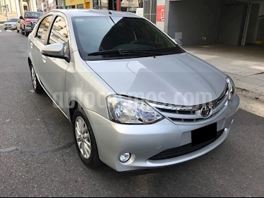Toyota Etios Sedan XLS Aut 2016/17 usado (2016) color Gris Plata precio $725.000