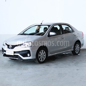 foto Toyota Etios Sedán XLS Aut usado (2018) color Gris precio $830.000