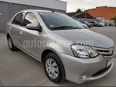 Foto venta Auto usado Toyota Etios Sedan X 2015/2016 (2016) color Gris Plata precio $460.000