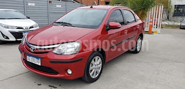 foto Toyota Etios Sedán XLS usado (2016) color Rojo precio $520.000