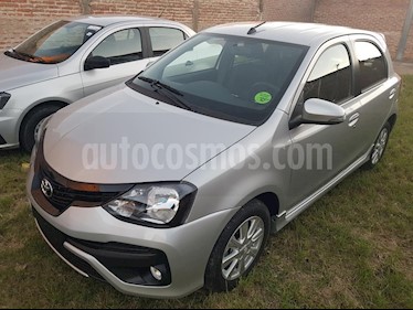 foto Toyota Etios Sedán XLS usado (2019) color Gris Claro precio $890.000