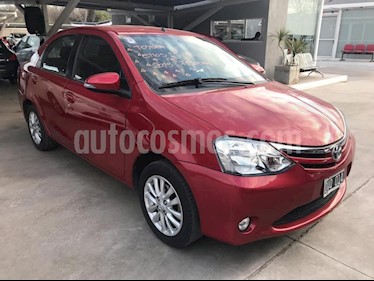foto Toyota Etios Sedán XLS usado (2015) color Rojo precio $455.000