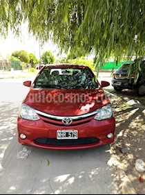 Foto Toyota Etios Sedan XLS usado (2013) color Rojo precio $289.000