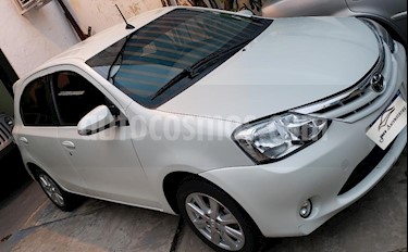 foto Toyota Etios Sedán XLS usado (2017) color Blanco precio $485.000