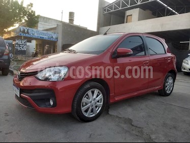 foto Toyota Etios Sedán XLS usado (2018) color Rojo precio $640.000