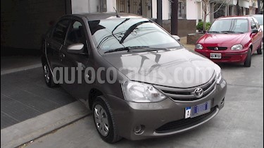 Foto venta Auto usado Toyota Etios Sedan XS 2016/17 (2016) color Bronce precio $414.900