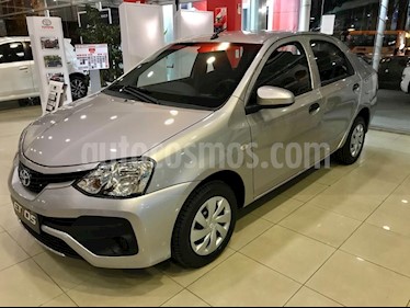 Foto Toyota Etios Sedan XS usado (2019) color Gris Claro precio $605.500