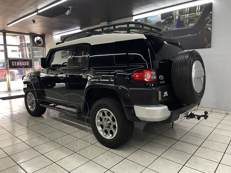 toyota fj-cruiser