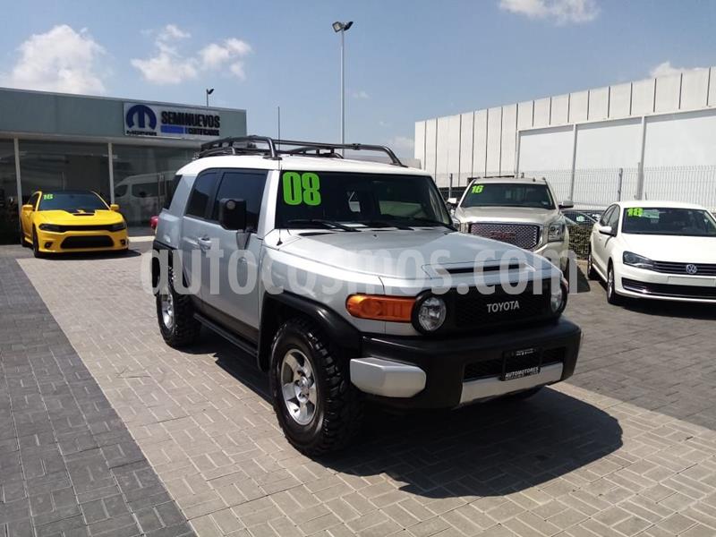 Toyota FJ Cruiser Premium usado (2008) color Plata Dorado precio $285,000