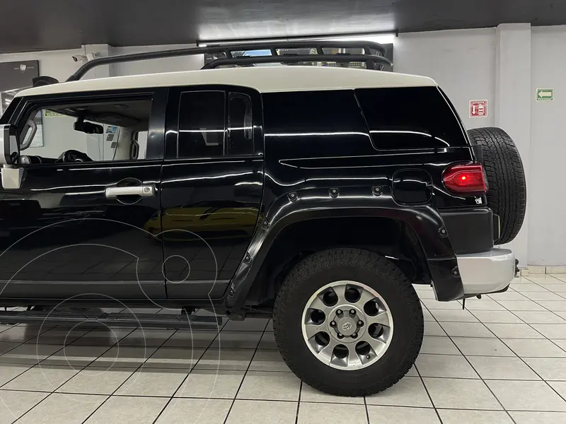toyota fj-cruiser